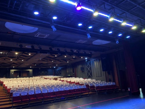 脫口秀精品專場 北京喜劇中心引爆京城笑點(diǎn)，專業(yè)演出經(jīng)紀(jì)助陣打造爆笑盛宴
